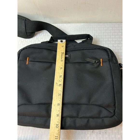 Amazon basic tablet padded bag - Picture 4 of 7